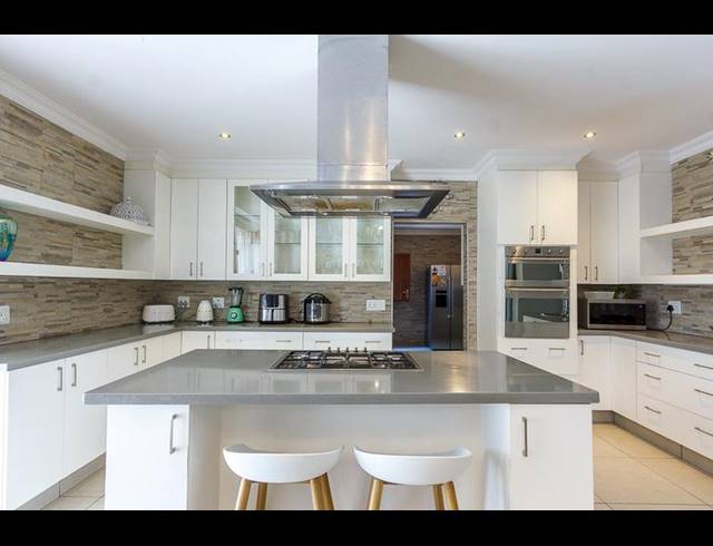 4 BEDROOM HOUSE FOR SALE IN COPPERLEAF ESTATE